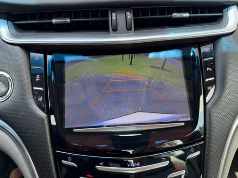 Used 2014 Cadillac XTS Premium FWD image 22