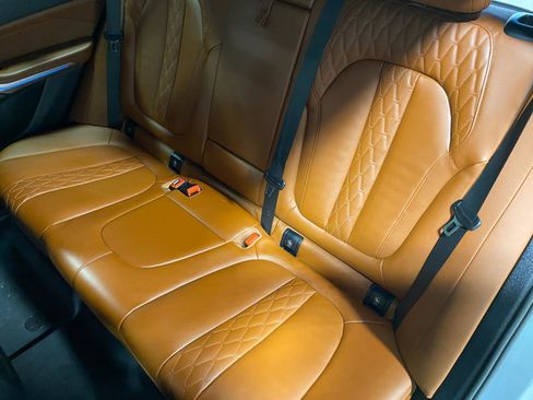 Used 2025 BMW X5 xDrive50e w/ M Sport Package image 15