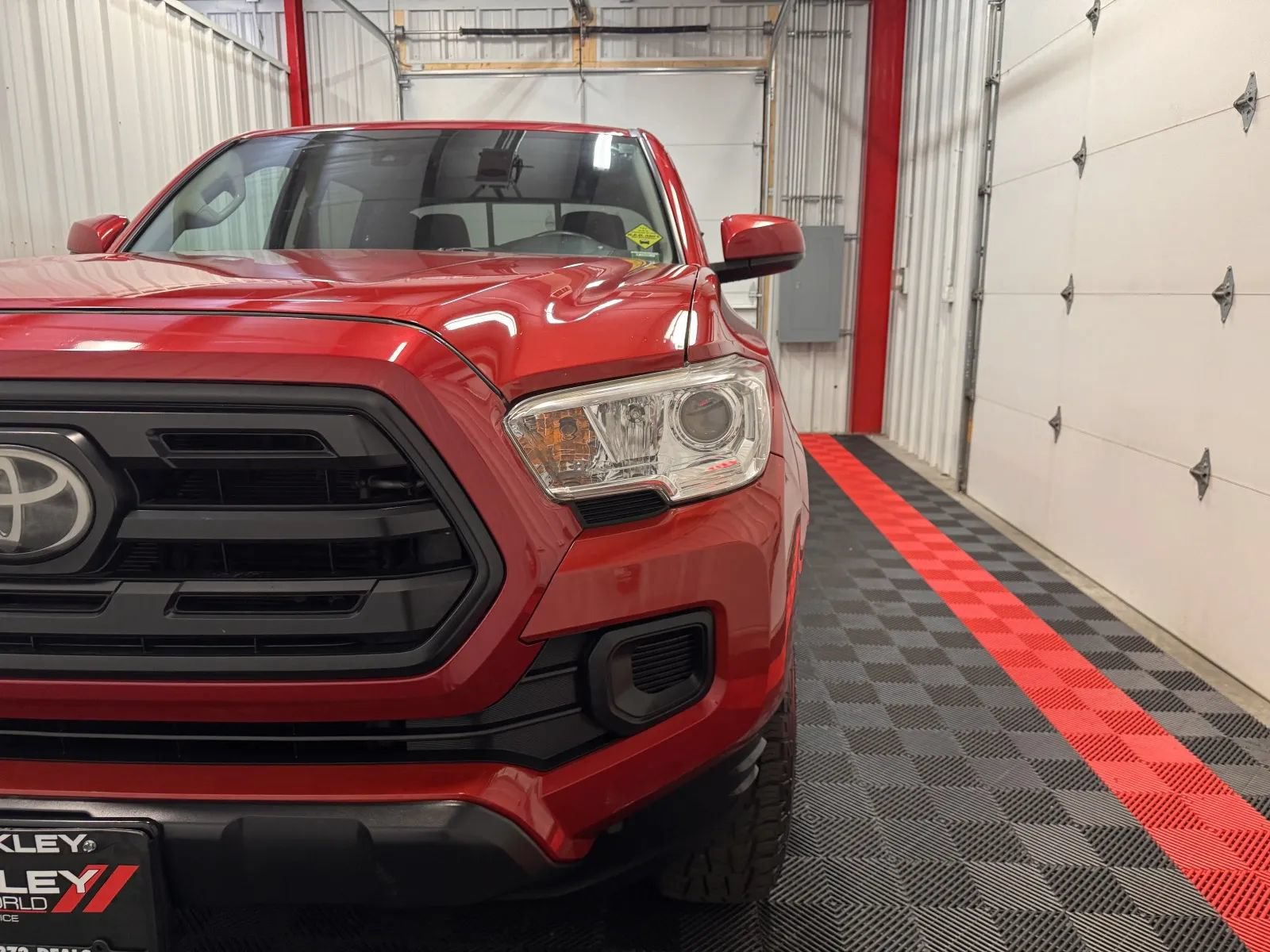 Used 2019 Toyota Tacoma SR w/ SR Convenience Package AWD/4WD image 8