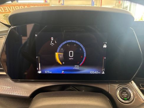 Used 2025 Chevrolet Trax ACTIV w/ Driver Confidence Package FWD image 8