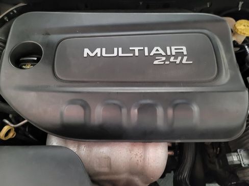 Used 2017 Jeep Cherokee Sport image 30