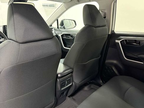 Certified 2021 Toyota RAV4 LE AWD/4WD image 24
