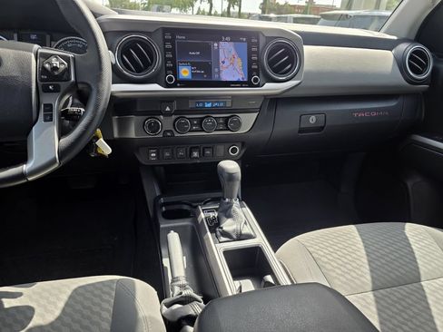 Used 2021 Toyota Tacoma SR5 AWD/4WD image 13