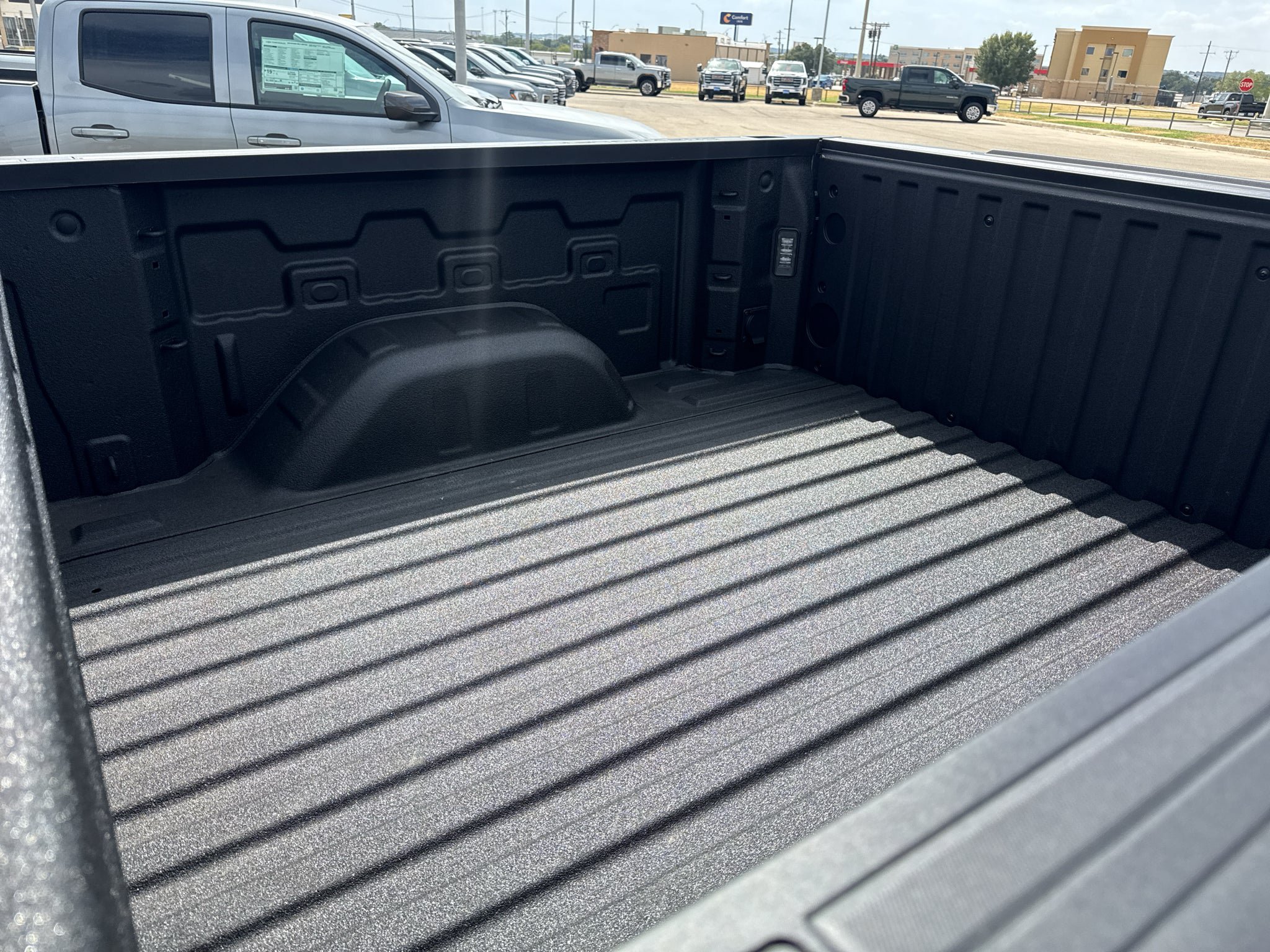 New 2026 Chevrolet Silverado 1500 RST w/ Convenience Package II AWD/4WD image 17