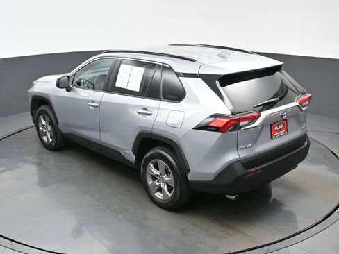 Used 2022 Toyota RAV4 LE AWD/4WD image 36