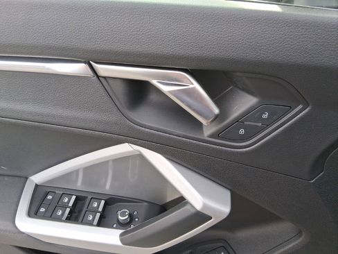 Used 2024 Audi Q3 2.0T Premium Plus w/ Premium Plus Package image 9