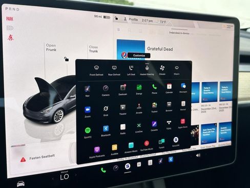 Used 2023 Tesla Model 3 Standard Range image 16