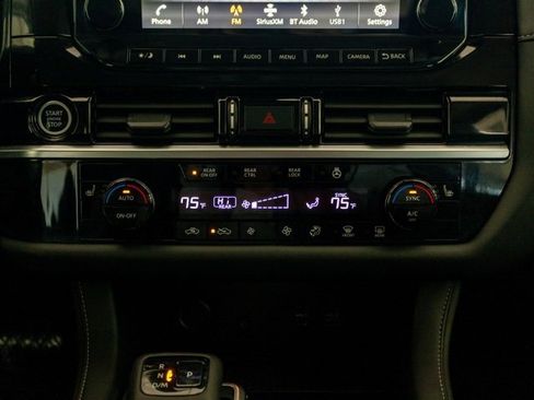 Used 2024 Nissan Pathfinder SL w/ Cargo Package image 17