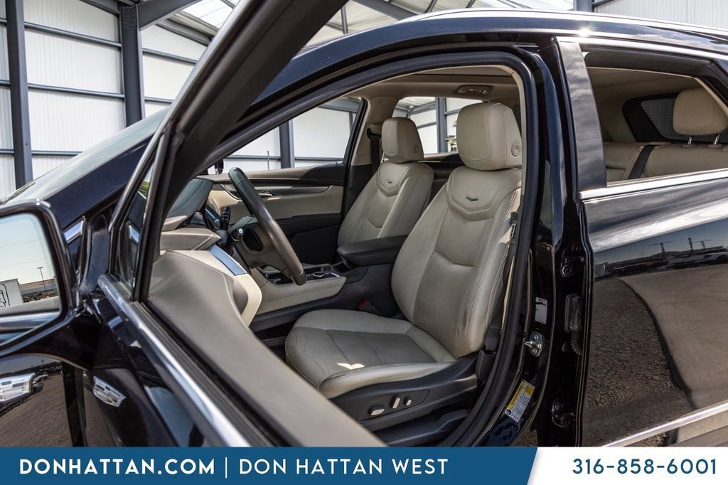 Used 2020 Cadillac XT5 Premium Luxury AWD/4WD image 14