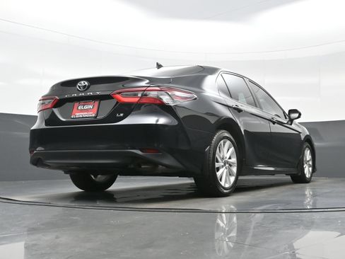 Used 2022 Toyota Camry LE FWD image 31