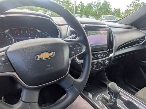 Used 2023 Chevrolet Traverse LT AWD/4WD image 32