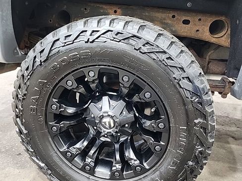 Used 2015 Chevrolet Silverado 2500 LTZ w/ Z71 Package, Off-Road AWD/4WD image 4
