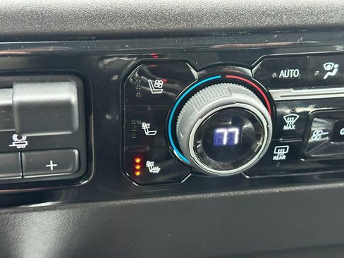 Used 2024 Chevrolet Silverado 1500 LTZ image 22