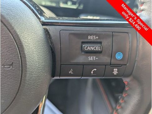 Certified 2025 Nissan Kicks SR image 20