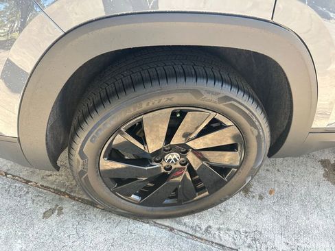 New 2026 Volkswagen Atlas Cross Sport SE image 21