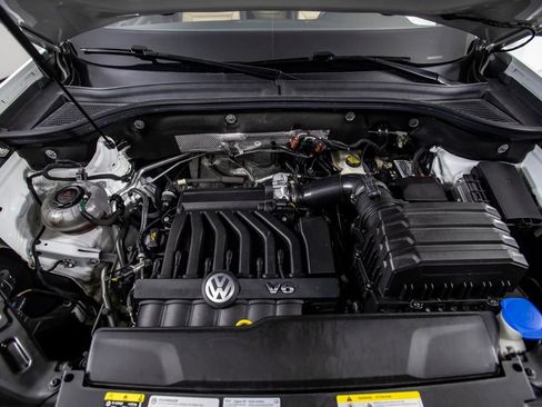 Used 2021 Volkswagen Atlas Cross Sport SE w/ V6 Towing Package FWD image 44