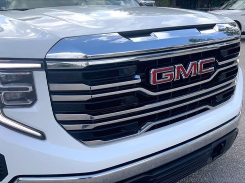 Used 2025 GMC Sierra 1500 SLT image 30
