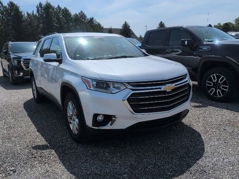 Used 2019 Chevrolet Traverse LT AWD/4WD image 3