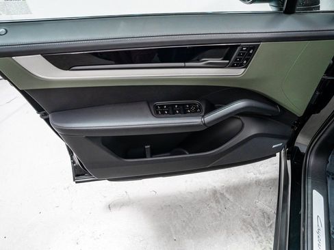 New 2026 Porsche Cayenne image 22