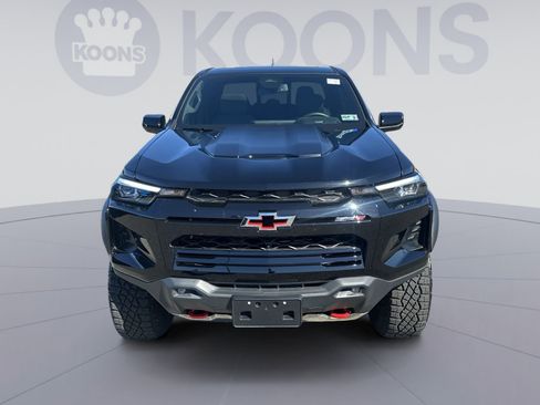 Used 2025 Chevrolet Colorado ZR2 w/ Midnight Edition AWD/4WD image 19