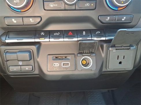 Used 2020 Chevrolet Silverado 1500 LT w/ Texas Edition image 28