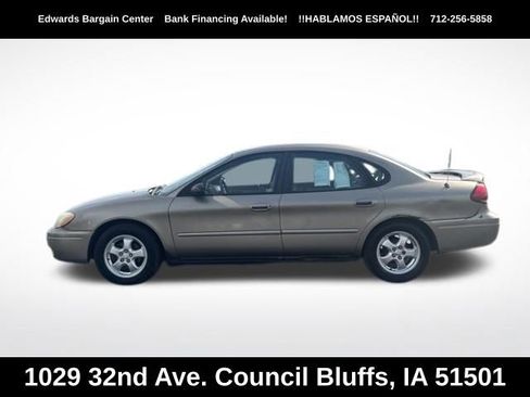 Used 2004 Ford Taurus SES FWD image 4