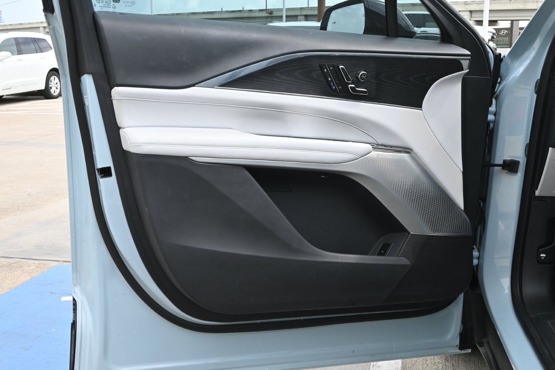 Certified 2024 Cadillac Lyriq Sport RWD image 17