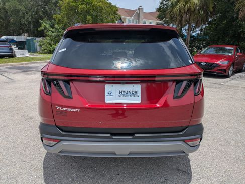 Used 2025 Hyundai Tucson SEL FWD image 5