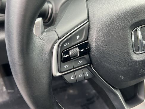 Used 2020 Honda Insight Touring image 30