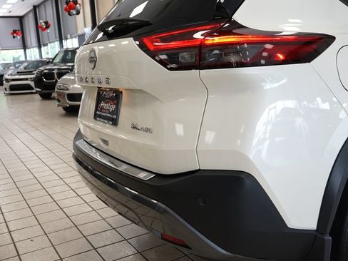 Used 2023 Nissan Rogue SL AWD/4WD image 15