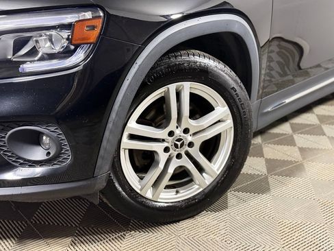 Used 2022 Mercedes-Benz GLB 250 4MATIC image 2