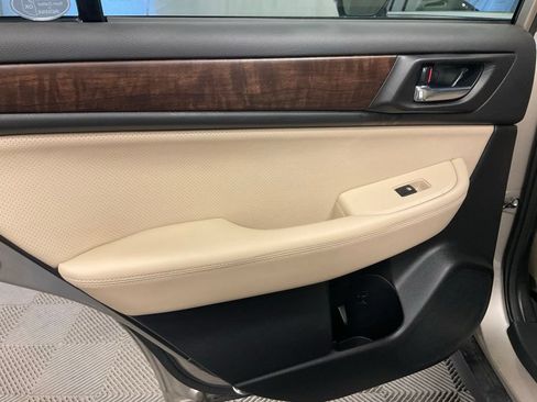 Used 2016 Subaru Outback 2.5i Limited AWD/4WD image 28