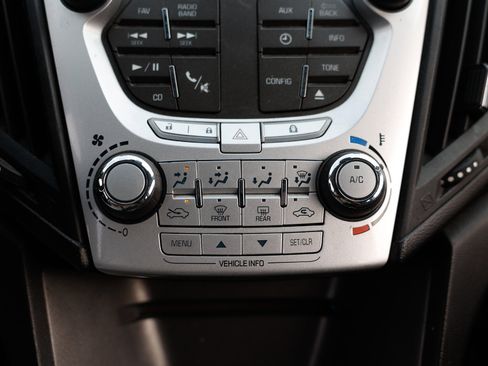 Used 2013 Chevrolet Equinox LS image 28