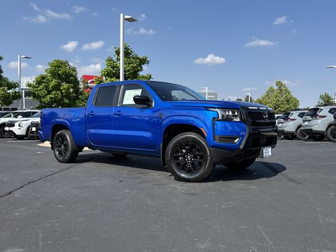 New 2026 Nissan Frontier SV w/ SV Convenience Package AWD/4WD image 1