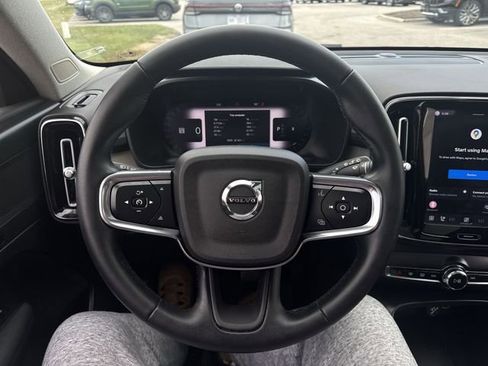 Used 2023 Volvo XC40 B5 Plus w/ Driver Assist Package AWD/4WD image 17