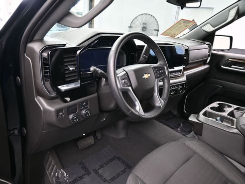 Used 2023 Chevrolet Silverado 1500 LT image 10