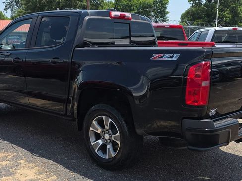 Used 2018 Chevrolet Colorado Z71 AWD/4WD image 5