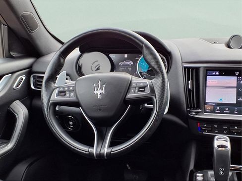 Used 2023 Maserati Levante Modena image 18