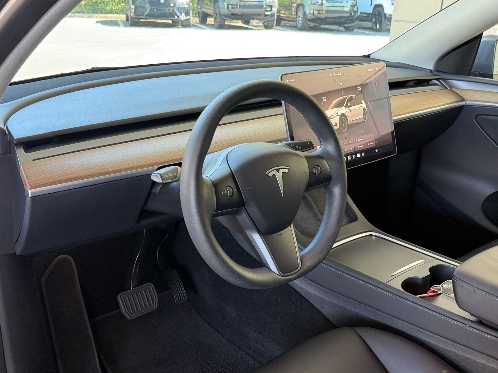 Used 2023 Tesla Model Y Long Range AWD/4WD image 4