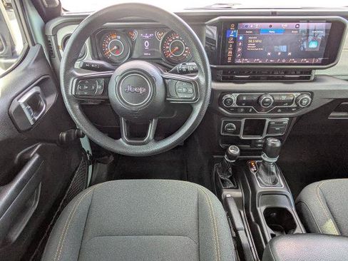 Used 2024 Jeep Wrangler Unlimited Sport AWD/4WD image 16