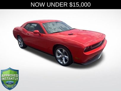 Used 2014 Dodge Challenger SXT Plus
