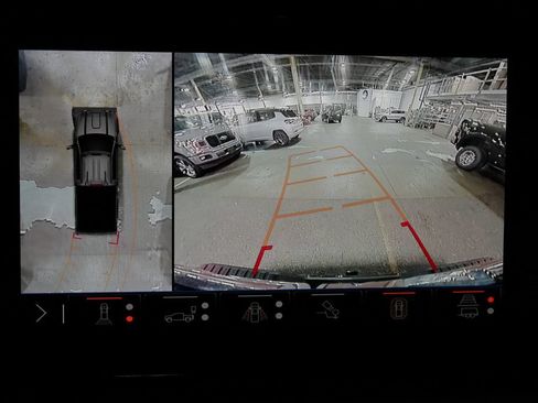Used 2025 GMC Sierra 2500 AT4X AWD/4WD image 18