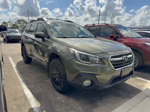 Used 2019 Subaru Outback 2.5i Premium w/ Popular Package #2 AWD/4WD image 3