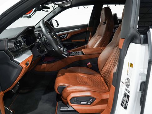 Used 2021 Lamborghini Urus AWD/4WD image 8