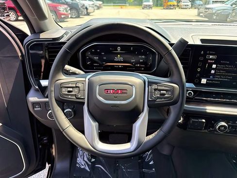 Used 2026 GMC Sierra 1500 SLT AWD/4WD image 23