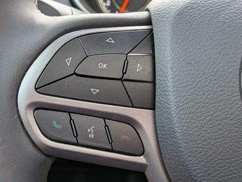 Used 2022 Jeep Cherokee Limited AWD/4WD image 26