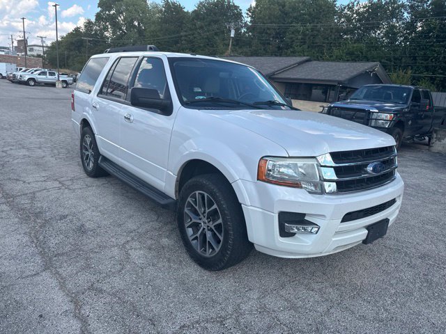 Used 2017 Ford Expedition XLT w/ Equipment Group 202A RWD image 3