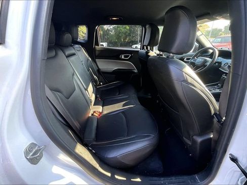 Used 2025 Jeep Compass Limited AWD/4WD image 25