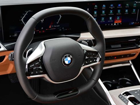 Certified 2025 BMW 330i Sedan w/ Premium Package RWD image 10