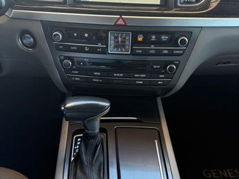 Used 2018 Genesis G80 3.8 image 15